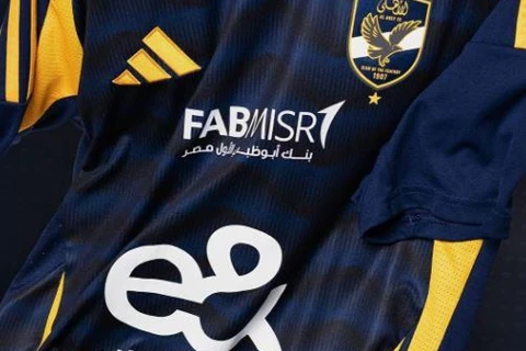 "أسلوب جريء".. الكشف عن قميص الأهلي الاحتياطي للموسم الجديد (صور)